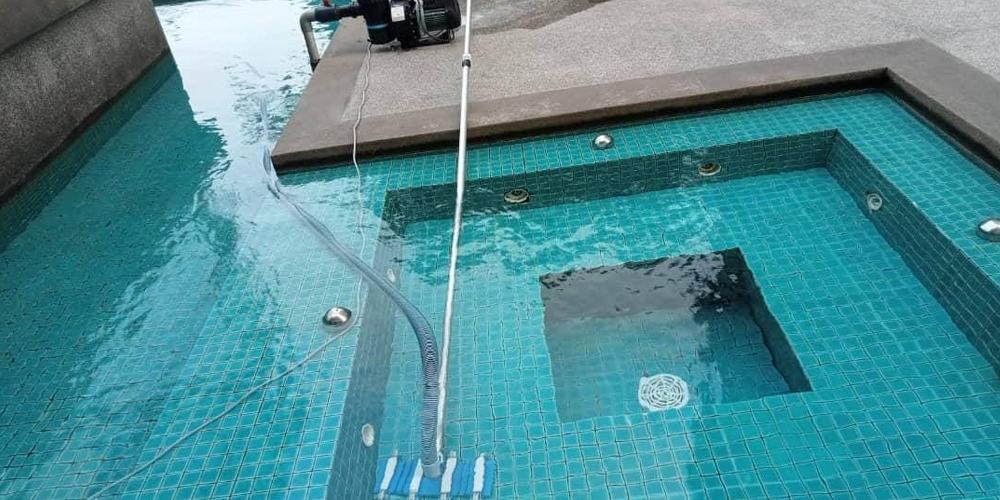 SWIMMING-POOL-LEAK-AND-REPAIR