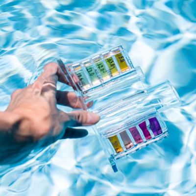 Swimming-Pool-Water-Test